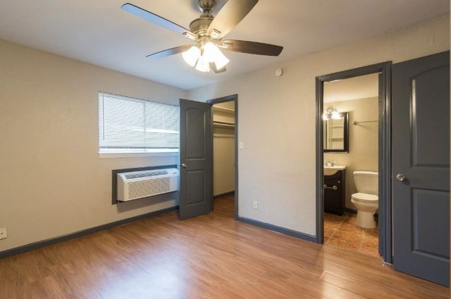 1505 W Lovers Lane 3, Arlington, TX 76013