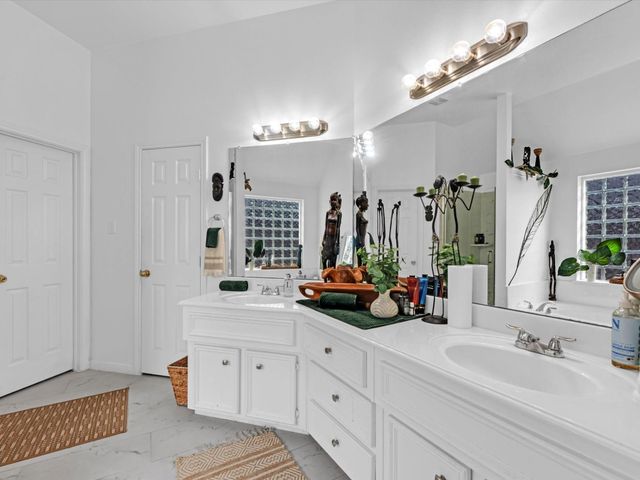 5805 Windy Knoll Lane, Rosharon, TX 77583