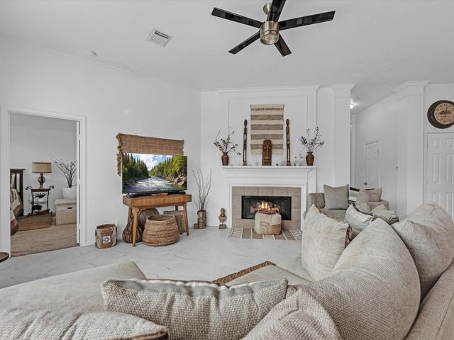 5805 Windy Knoll Lane, Rosharon, TX 77583