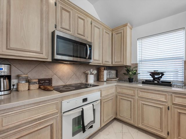 5805 Windy Knoll Lane, Rosharon, TX 77583