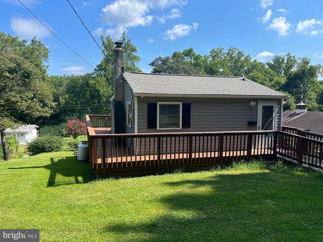 215 HARRIS DR, Front Royal, VA 22630