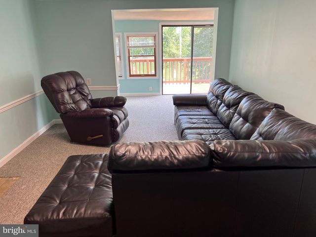 215 HARRIS DR, Front Royal, VA 22630