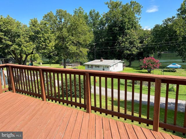 215 HARRIS DR, Front Royal, VA 22630