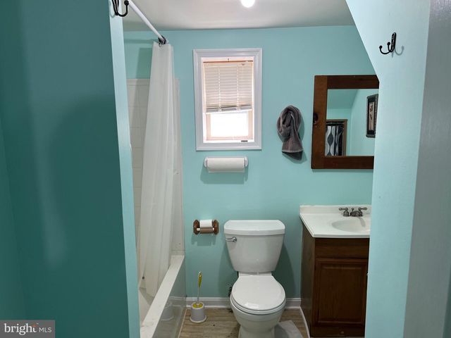 215 HARRIS DR, Front Royal, VA 22630