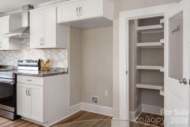 411 W Sycamore Street, Lincolnton, NC 28092