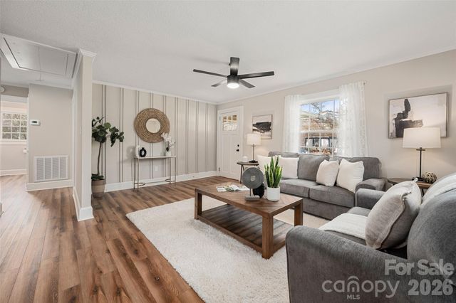 411 W Sycamore Street, Lincolnton, NC 28092