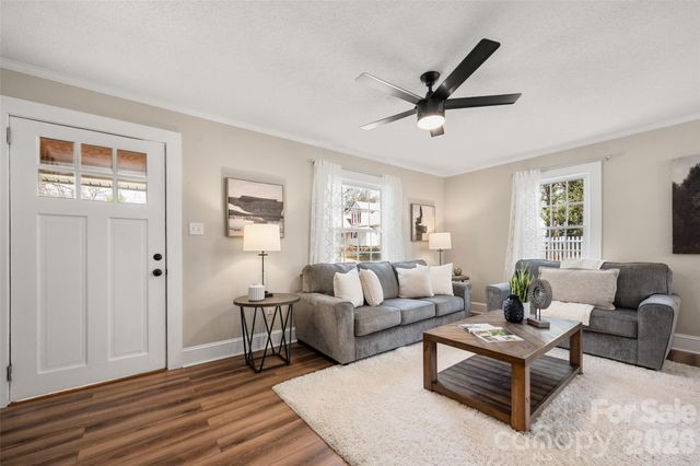 411 W Sycamore Street, Lincolnton, NC 28092