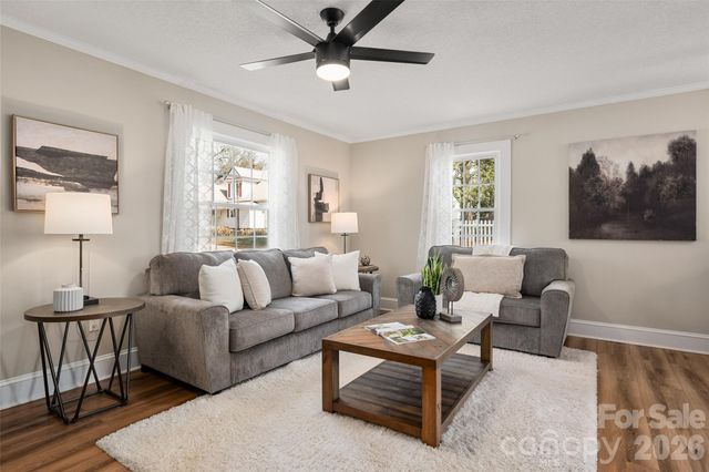 411 W Sycamore Street, Lincolnton, NC 28092