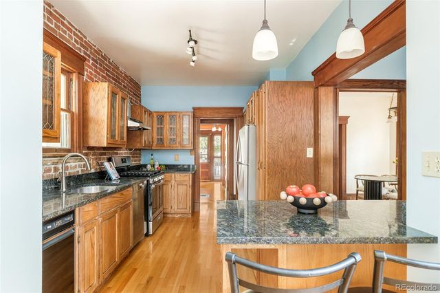 1041 N Corona Street, Denver, CO 80218