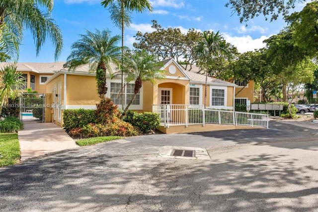 401 SE 10th St B205, Dania Beach, FL 33004