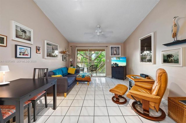 401 SE 10th St B205, Dania Beach, FL 33004