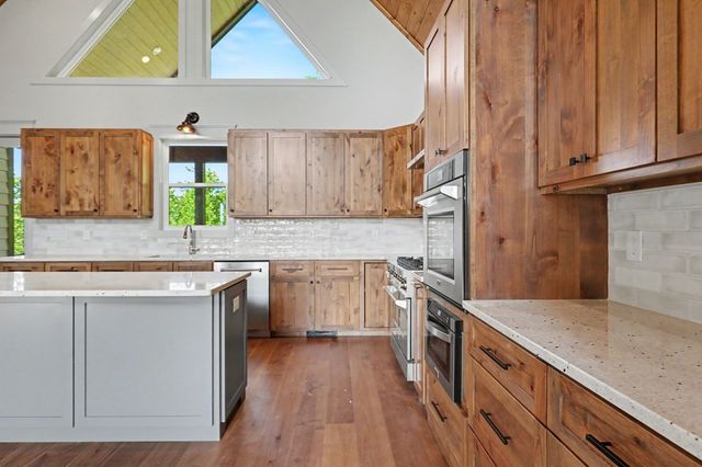 383 Rustic Barn Trail, Morganton, GA 30560