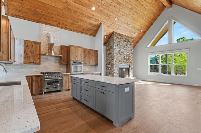 383 Rustic Barn Trail, Morganton, GA 30560