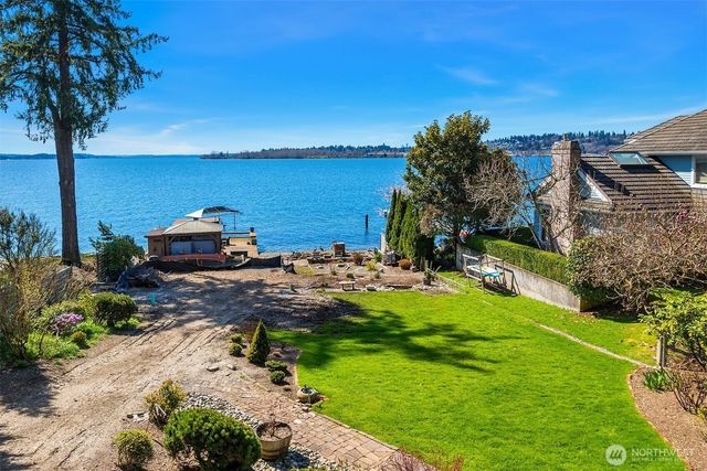 7615 NE Champagne Point Place, Kirkland, WA 98034
