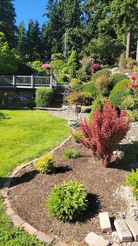 7615 NE Champagne Point Place, Kirkland, WA 98034