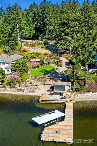 7615 NE Champagne Point Place, Kirkland, WA 98034