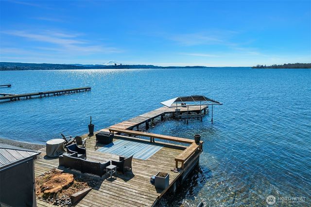 7615 NE Champagne Point Place, Kirkland, WA 98034