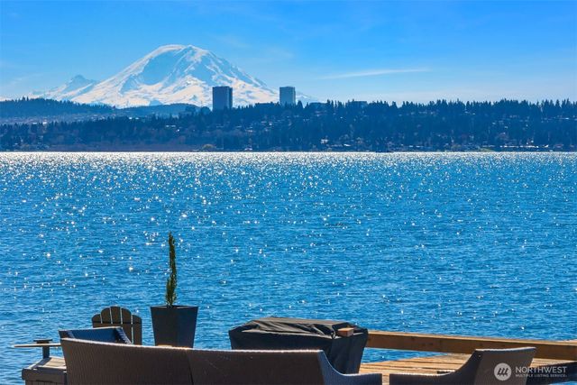 7615 NE Champagne Point Place, Kirkland, WA 98034