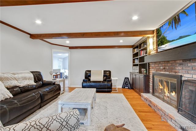 95 Wood Acres Drive, Amherst, NY 14051