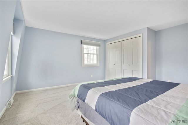 95 Wood Acres Drive, Amherst, NY 14051