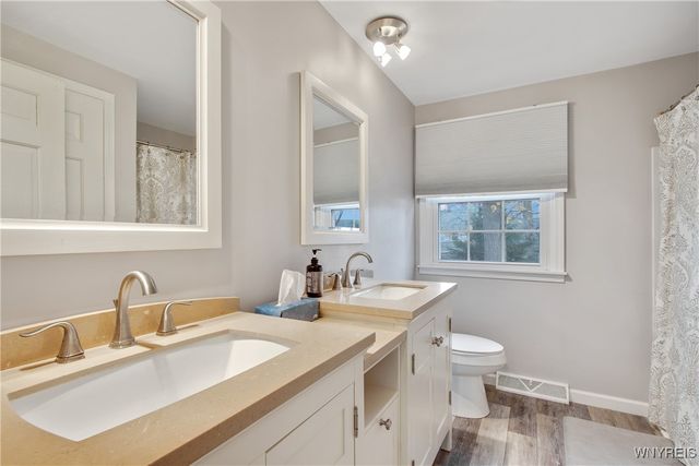 95 Wood Acres Drive, Amherst, NY 14051