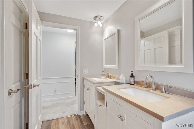 95 Wood Acres Drive, Amherst, NY 14051