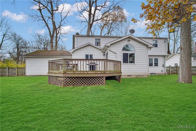 95 Wood Acres Drive, Amherst, NY 14051