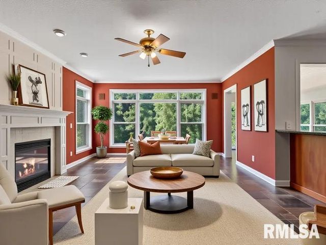 6800 Ridges Court, Bettendorf, IA 52722