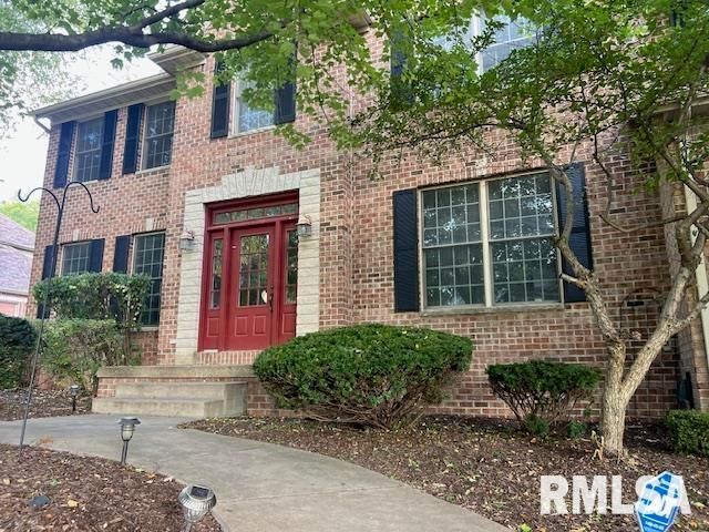 6800 Ridges Court, Bettendorf, IA 52722