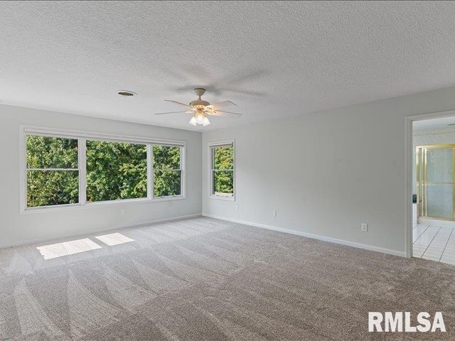 6800 Ridges Court, Bettendorf, IA 52722