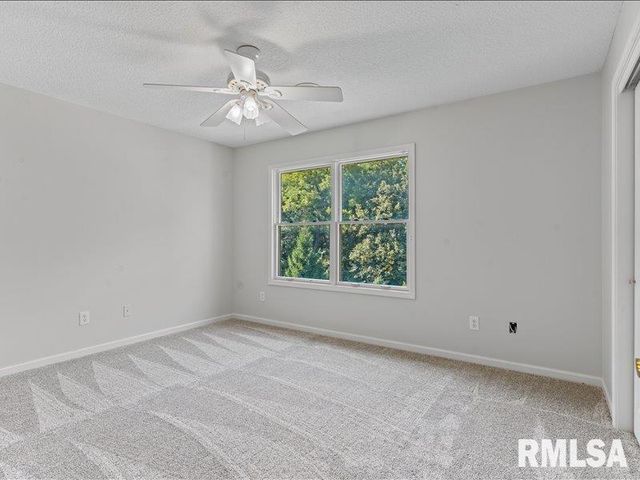 6800 Ridges Court, Bettendorf, IA 52722