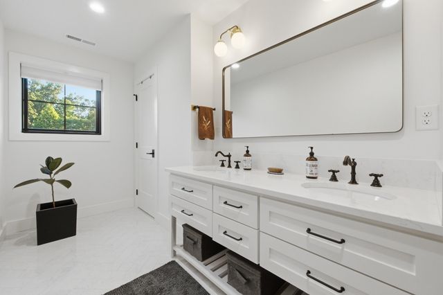 2525 Parkside Place NE, Cleveland, TN 37311