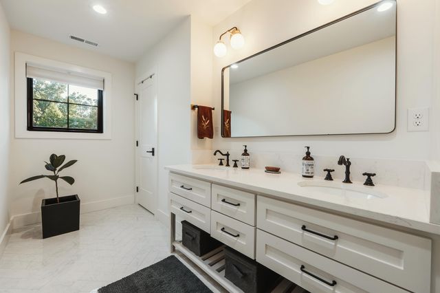 2525 Parkside Place NE, Cleveland, TN 37311