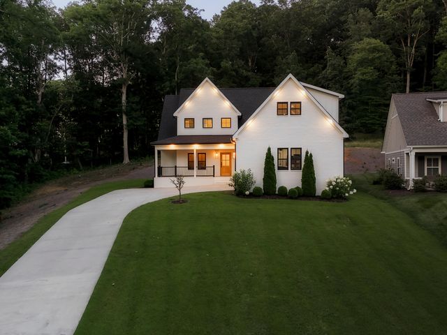 2525 Parkside Place NE, Cleveland, TN 37311