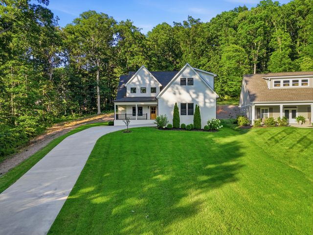 2525 Parkside Place NE, Cleveland, TN 37311