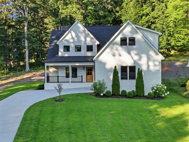 2525 Parkside Place NE, Cleveland, TN 37311