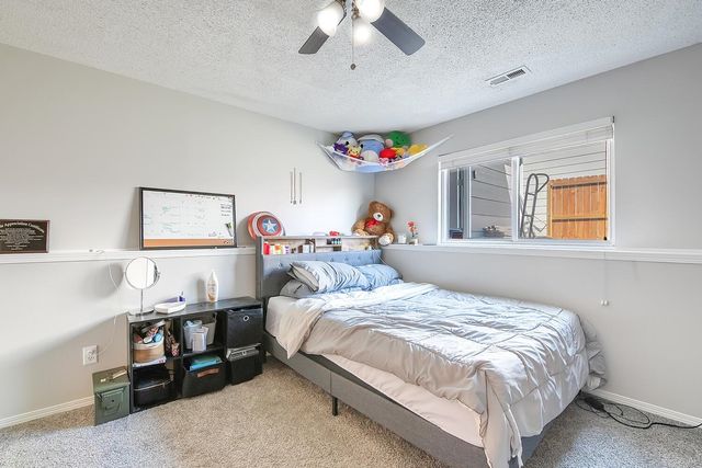 5240 E Ashton Ct, Bel Aire, KS 67220