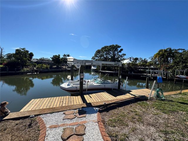 1221 BAYSHORE DRIVE, Englewood, FL 34223