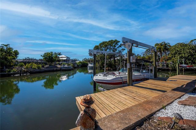 1221 BAYSHORE DRIVE, Englewood, FL 34223