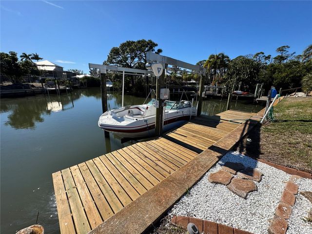 1221 BAYSHORE DRIVE, Englewood, FL 34223