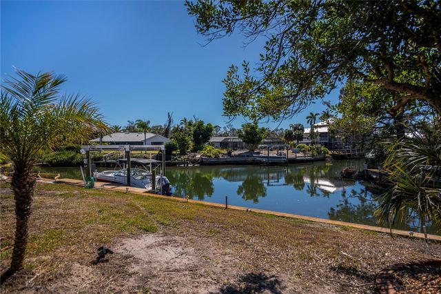 1221 BAYSHORE DRIVE, Englewood, FL 34223