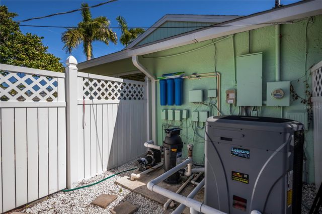 1221 BAYSHORE DRIVE, Englewood, FL 34223