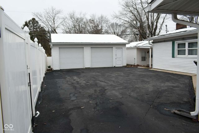 3076 Davis Drive, Indianapolis, IN 46221