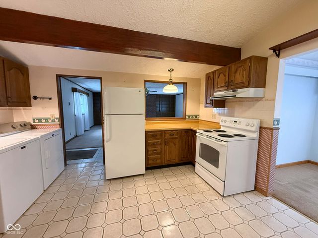 3076 Davis Drive, Indianapolis, IN 46221