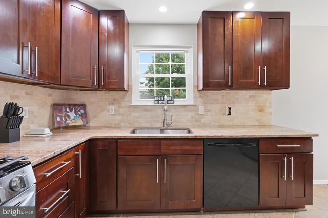 129 DESCHLER BLVD, Clayton, NJ 08312