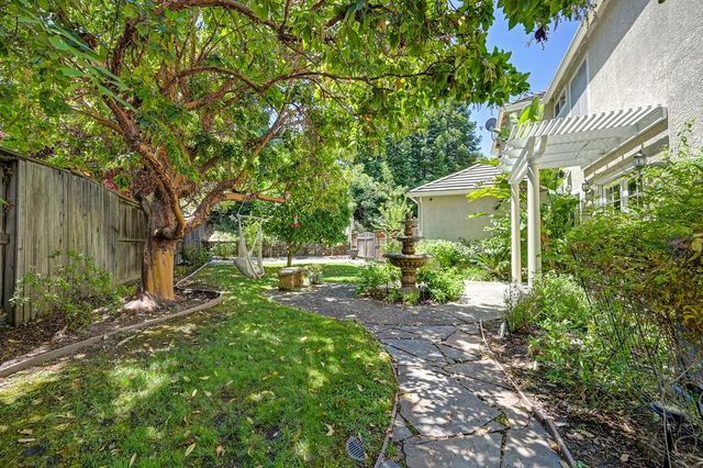 9811 Beckenham Dr, Granite Bay, CA 95746