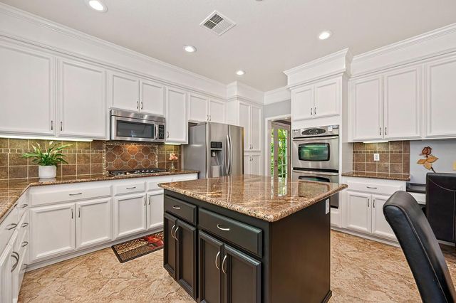 9811 Beckenham Dr, Granite Bay, CA 95746