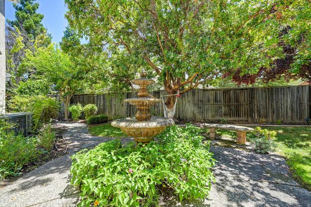 9811 Beckenham Dr, Granite Bay, CA 95746
