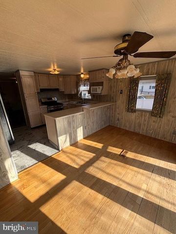 4543 MAGNOLIA AVE, Feasterville Trevose, PA 19053