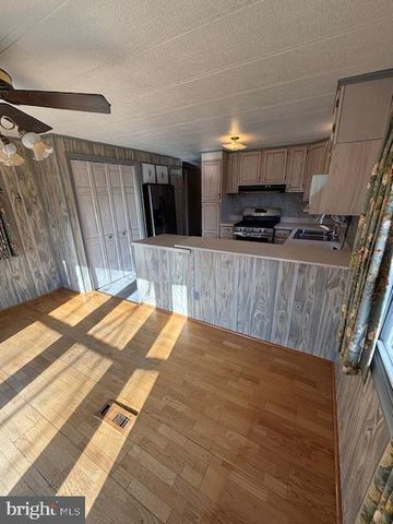 4543 MAGNOLIA AVE, Feasterville Trevose, PA 19053